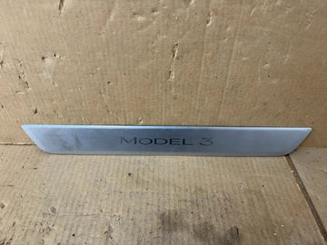✅2017-2023 Tesla Model 3 Front Left Door Sill Scuff Plate Panel OEM 1504763-00-A