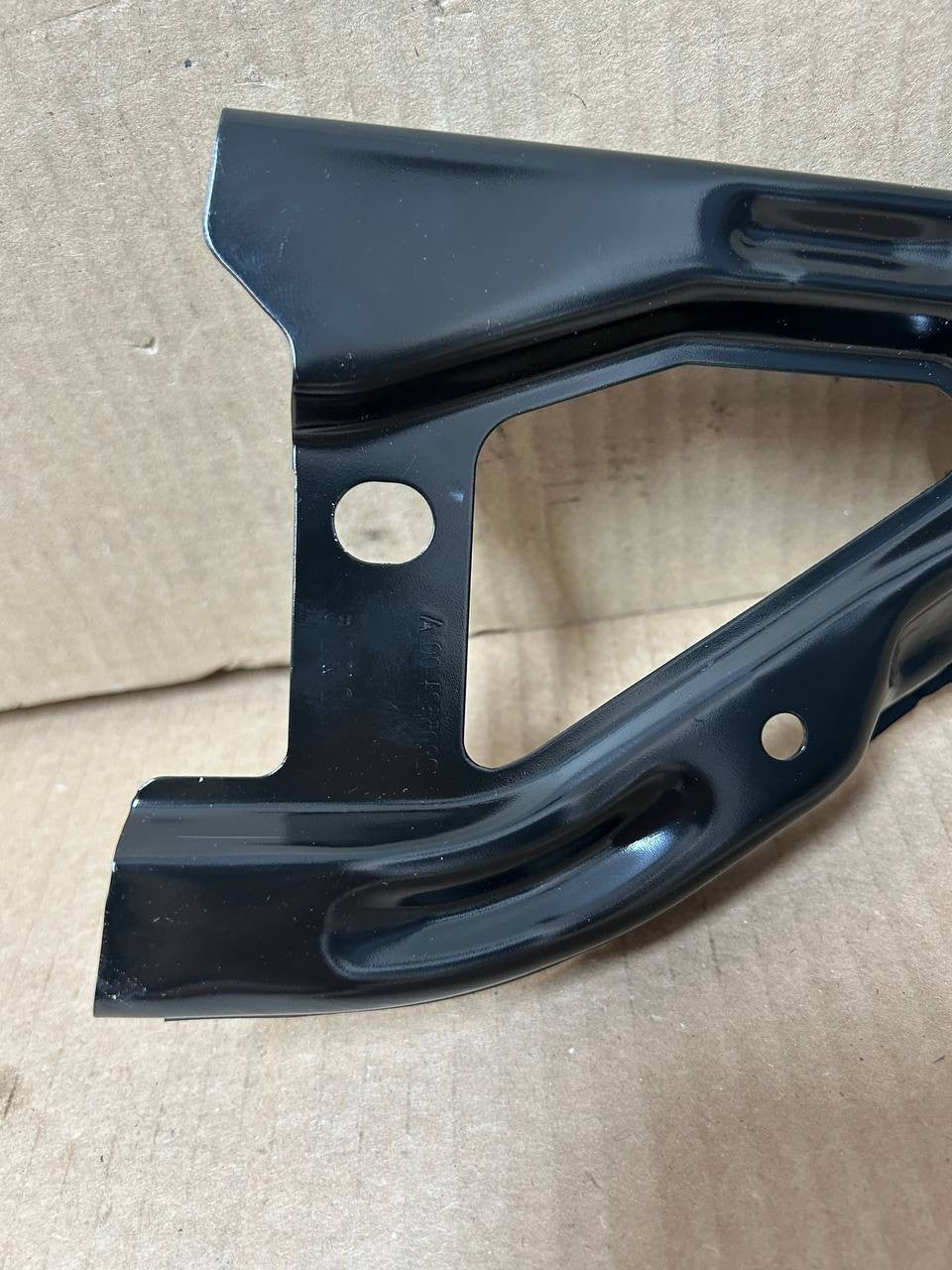 ✅ NEW! 2026-2027 Tesla Model Y Right Lower Fender Bracket 2095524-00-A