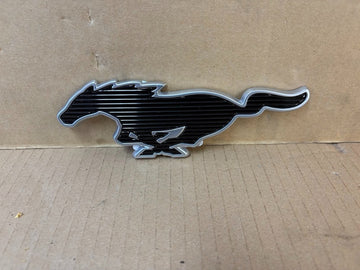 ✅ Ford Mustang Rear Tailgate Boot Lid Badge LJ8B43156AC