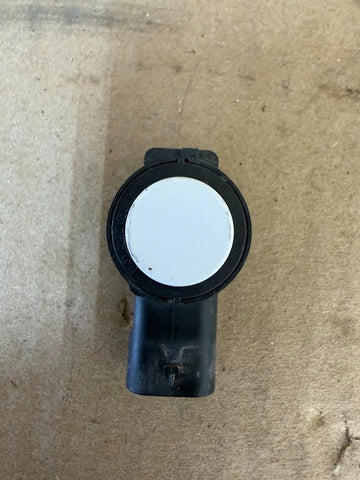 ✅Chevrolet Silverado Parking Assist Sensor White 84575161