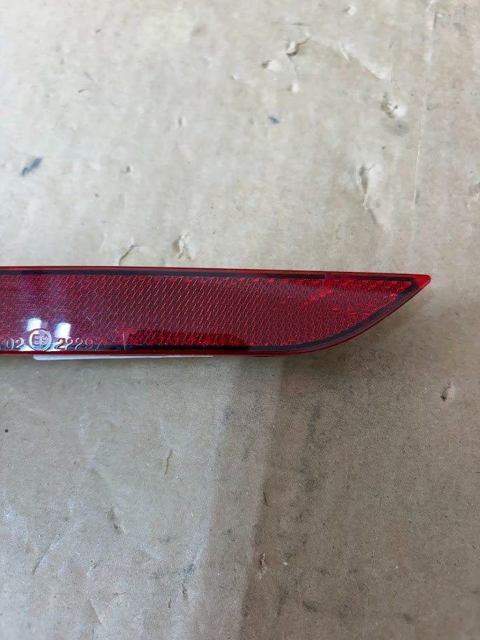 ✅2020-2024 Tesla Model Y Rear Bumper Reflector Driver Left Side 1495817-00-C