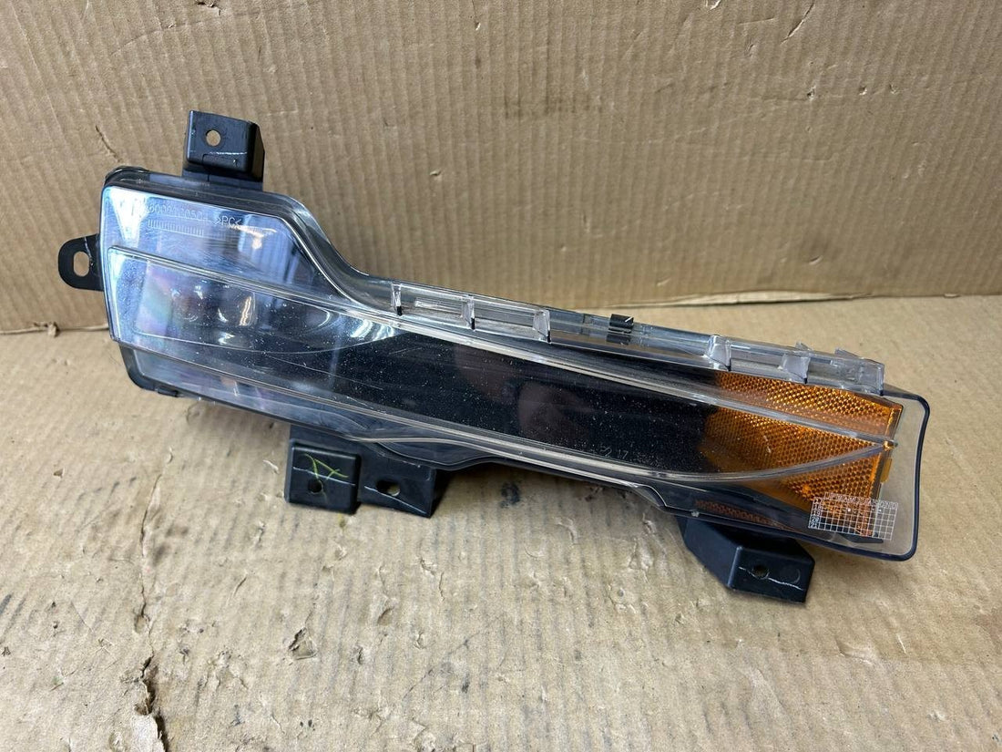✅2017-2023 Tesla Model 3 Y Right Side Fog Light 3 Pin 1077392-00-C