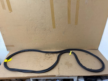 ✅20-24 Tesla Model Y Rear Trunk Liftgate Weatherstrip Rubber Seal 1497681-99-D