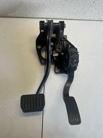 ✅2017-2023 Tesla 3 Brake Pedal With Bracket Assembly 1044691-00-D OEM