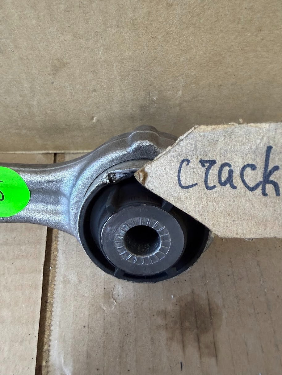 ✅17-23 Tesla Model 3 Front Lower Control Arm 1044341-00-E /cracked bushing
