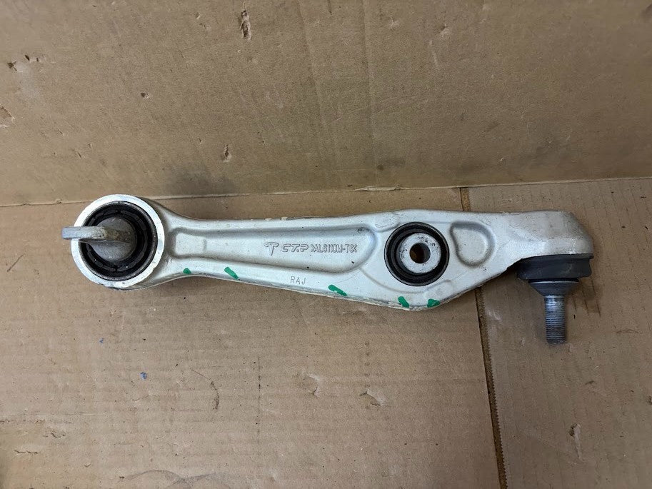 ✅ 2017-2023 Tesla Model 3 Front Left/Right Lower Control Arm OEM 1044341-00-C