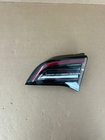 ✅ 17-23 Tesla Model 3 Rear Right Side LED Inner Tail Light 1077402 w/scratch
