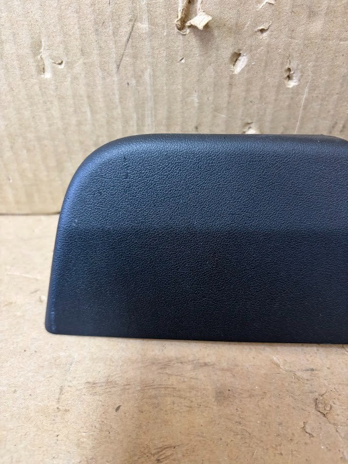 ✅ 17-23 Tesla Model 3/Y Front Right Seat Inner Trim Cover Panel 1618233-00-B