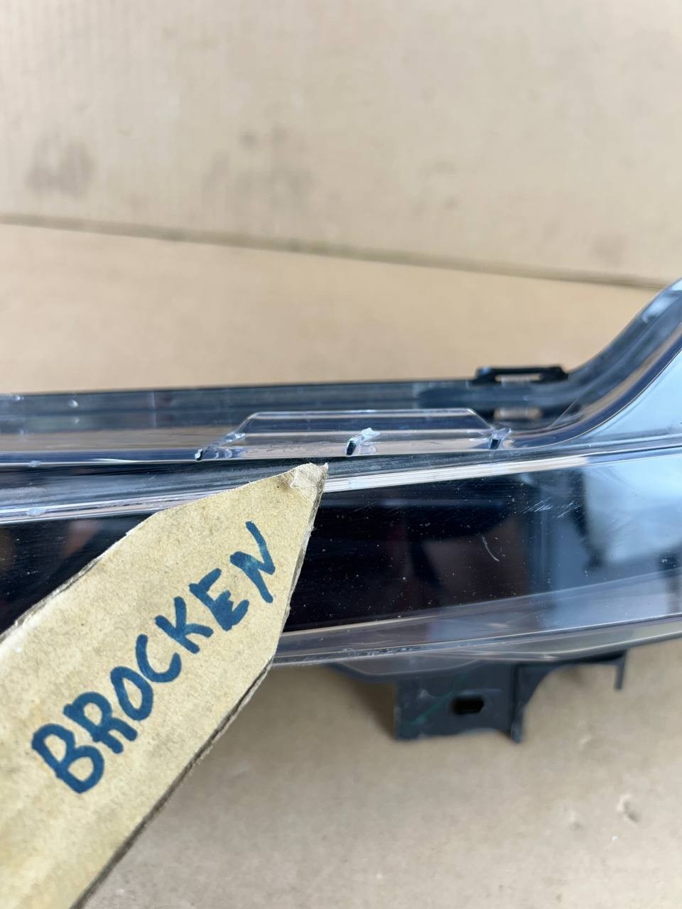✅ 2024 Tesla Model Y Left 3 PIN LED Fog Light Lamp 1507930-00-C /broken tab