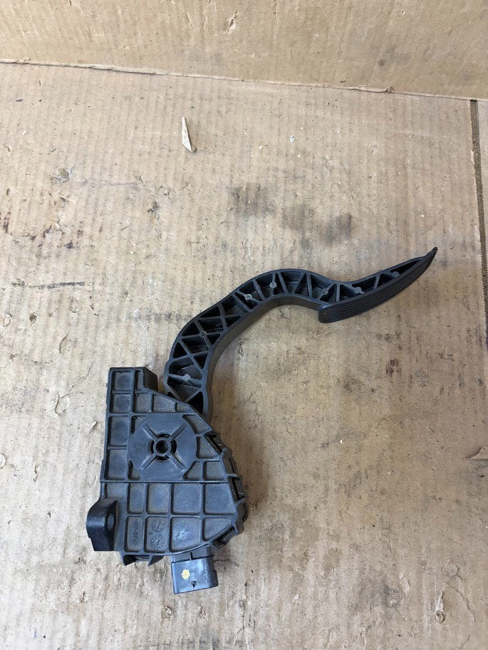 ✅Tesla Model 3/Y Front Accelerator Pedal Throttle Sensor Pad 1020792