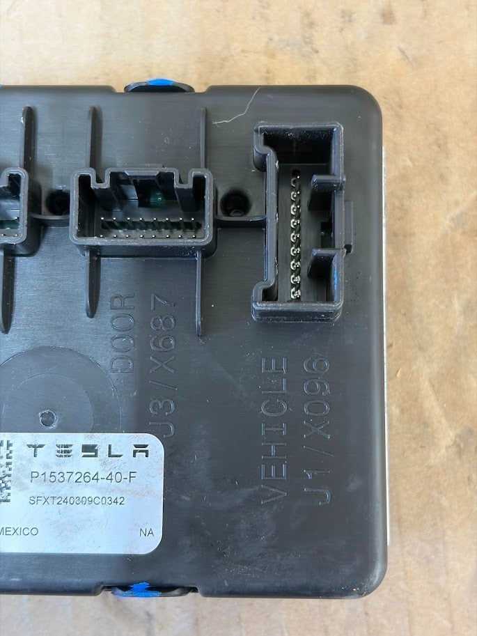 ✅ 17-23 Tesla Model 3 Charge Port Control Module Unit 1537264-40-F