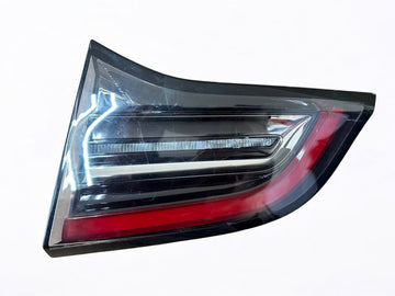 ✅2017-2020 Tesla 3 Inner Ttail Light Taillight Right 4 Pin 1502089-00-B