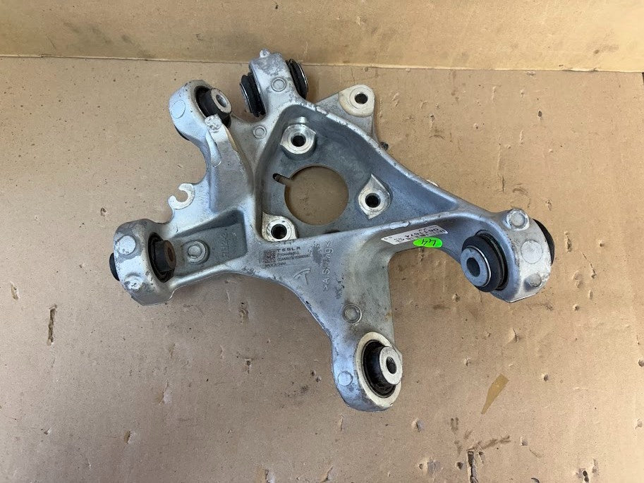 ✅17-23 Tesla Model 3 Right Rear Suspension Knuckle 1044416-00-G