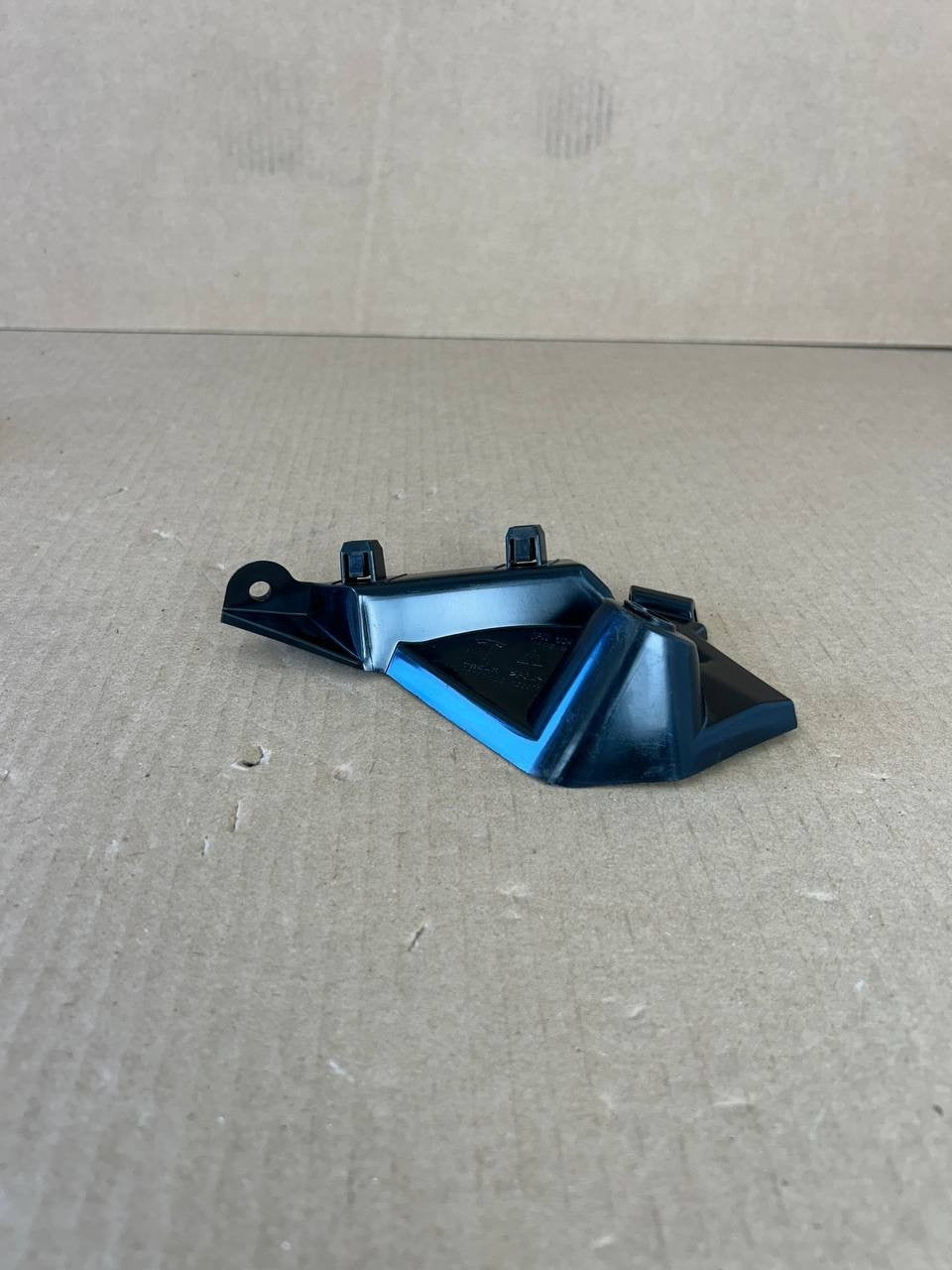 ✅ OEM 2016 Tesla Model X Fascia Bumper Fender Bracket Left 1047092-00-H