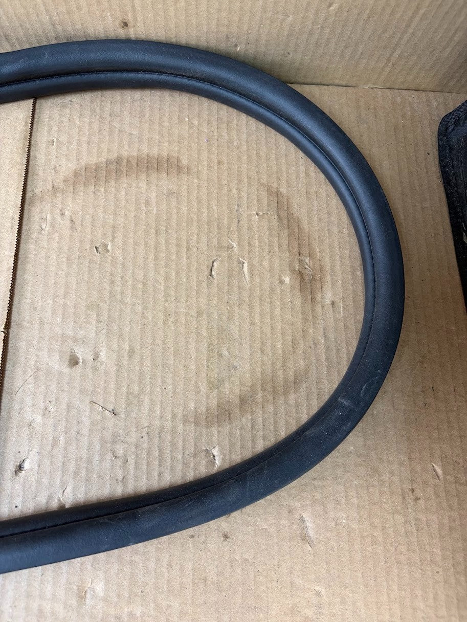 ✅ 2017-2023 Tesla Model 3 Rear Tailgate Boot Lid Seal 1091069