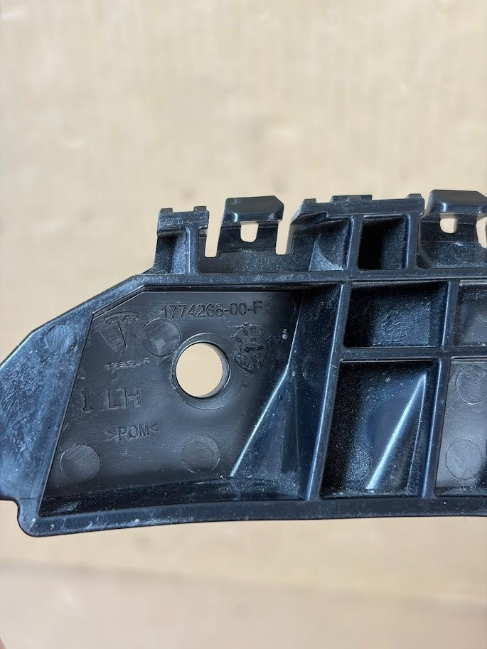✅ 2024-2025 Tesla Model 3 Left Front Bumper Bracket Support 1774268-00-F