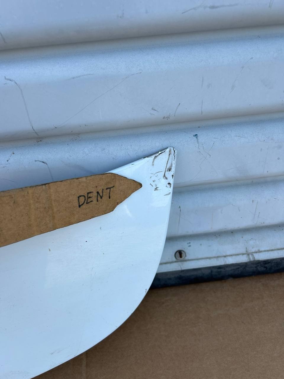 ✅ 16-19 Tesla Model X Passive Spoiler Upper Wing White 1048428-11-B OEM w/dent