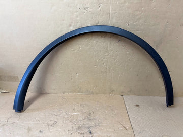 ✅ 20-24 Tesla Model Y Rear RH Fender Flare Wheel Molding 1494188-00-B /scratched