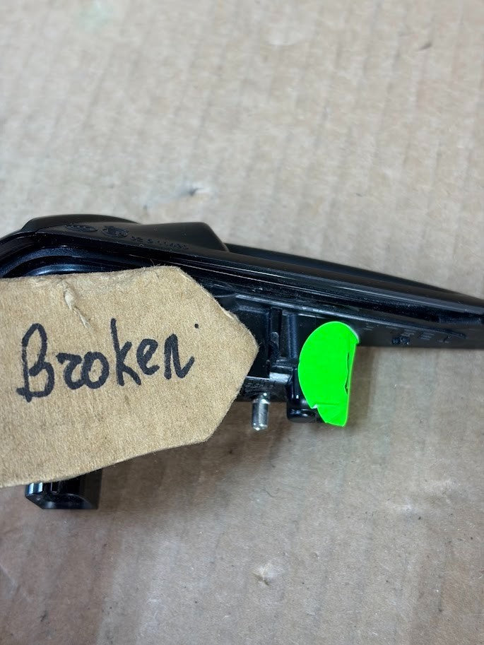 ✅ 20-24 Model Y  Front Left Fender Camera Turn Signal 1495864-20-C /damaged