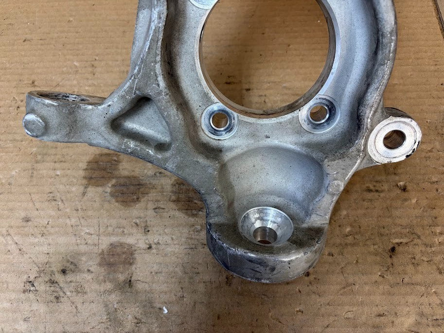 ✅ 22-24 Rivian R1T/R1S Front Right Spindle Knuckle PT00001860