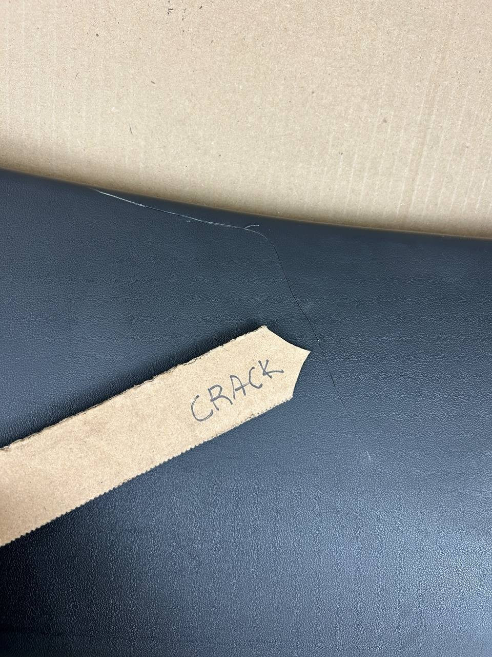 ✅2020-2024 Tesla Model Y Liftgate Lower Trunk Trim 1536684 OEM /cracked