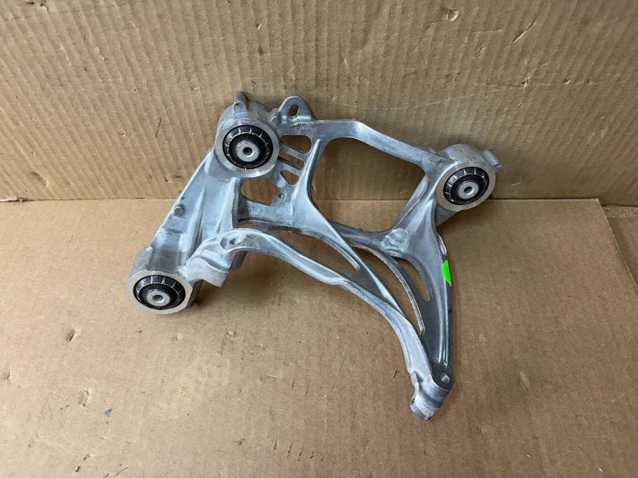 ✅ NEW! 16-20 Tesla Model X Air Conditioning A/C Compressor Bracket 1464418-50-C