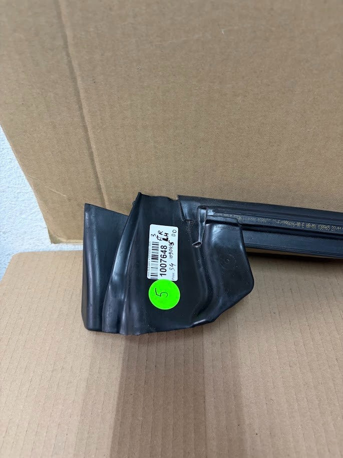 ✅ 17-23 Model 3 Front Left Door Window Inner Belt Weatherstrip Seal 1090495-00-E