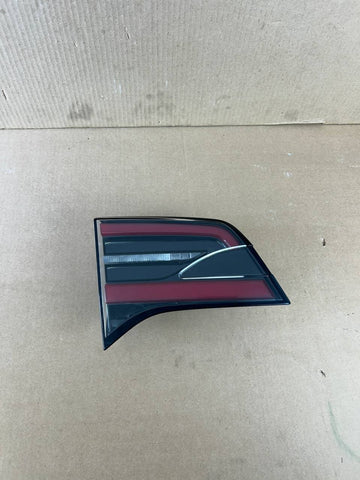 ✅ 2021-2025 Tesla Model X Rear Left Hand Tail Light 1565492-00-C OEM