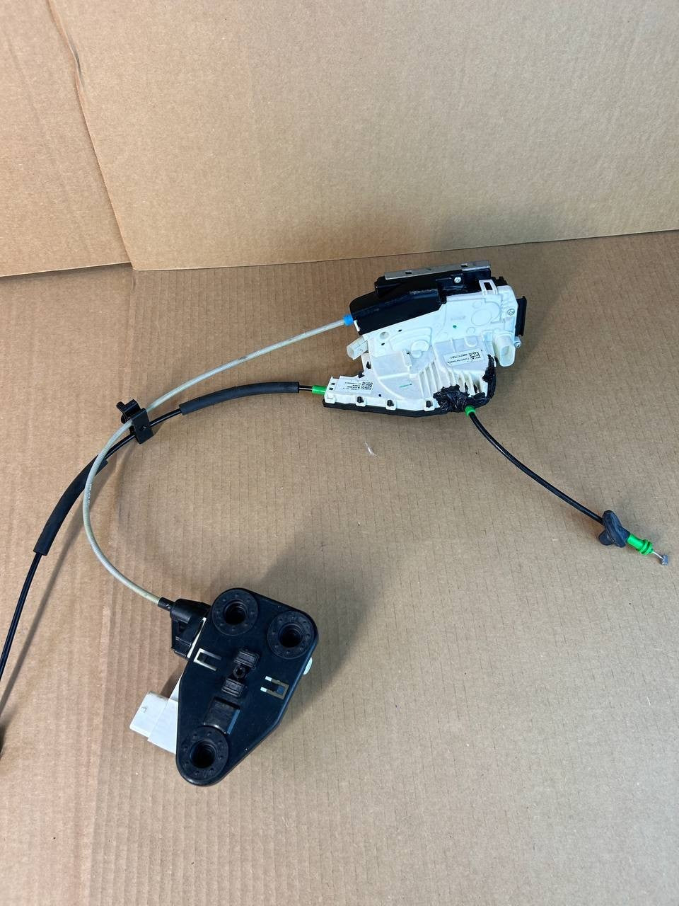 ✅NEW! 17-20 Tesla Model X Front Right Door Kiekert Latch Service 1126200-00-A