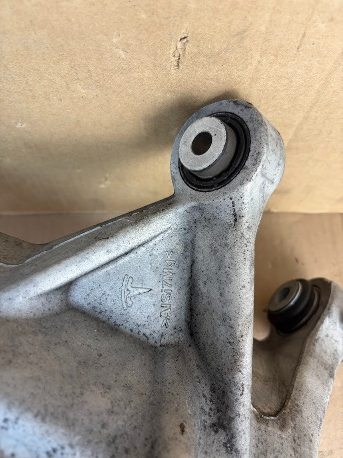 ✅ 2020 - 2024 Tesla Model Y Rear Right Passenger Steering Knuckle 1188416-00-F