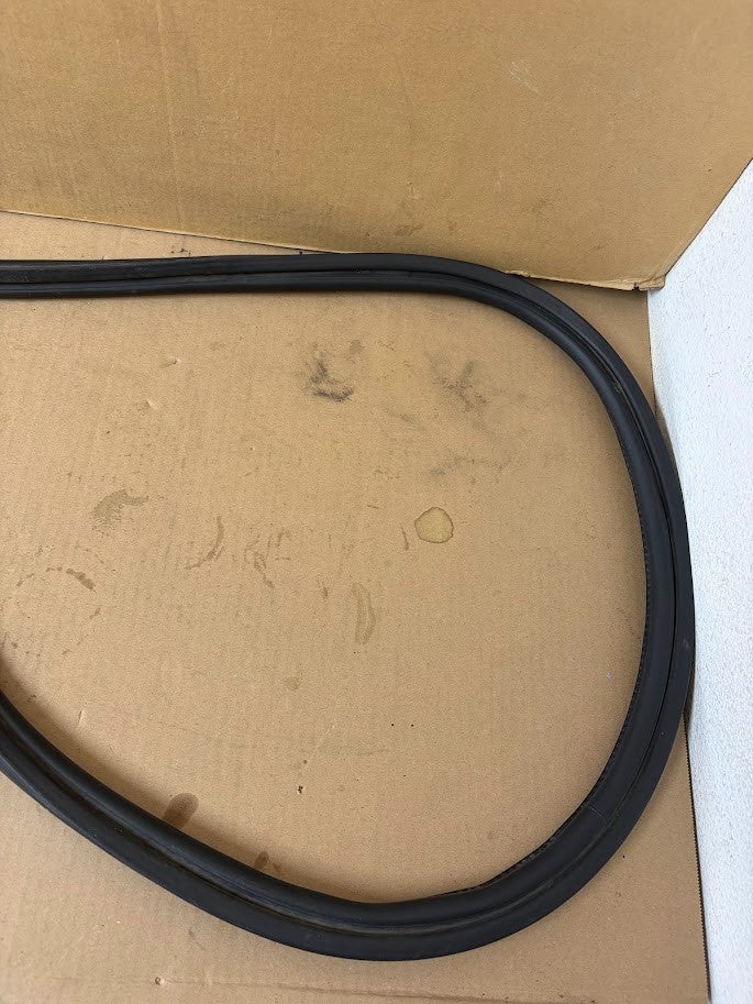 ✅20-24 Tesla Model Y Rear Trunk Liftgate Weatherstrip Rubber Seal 1497681-99-D