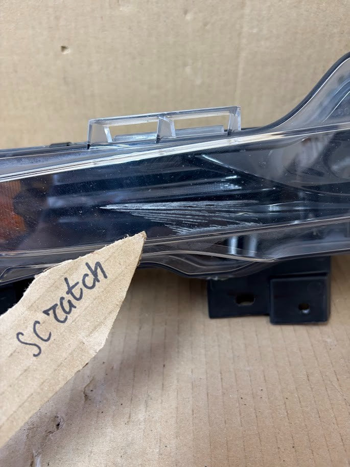 ✅ 2021 - 2023 Tesla Model 3 Y Left Fog Light Lamp 3 Pin 1077391-00-F /scratched