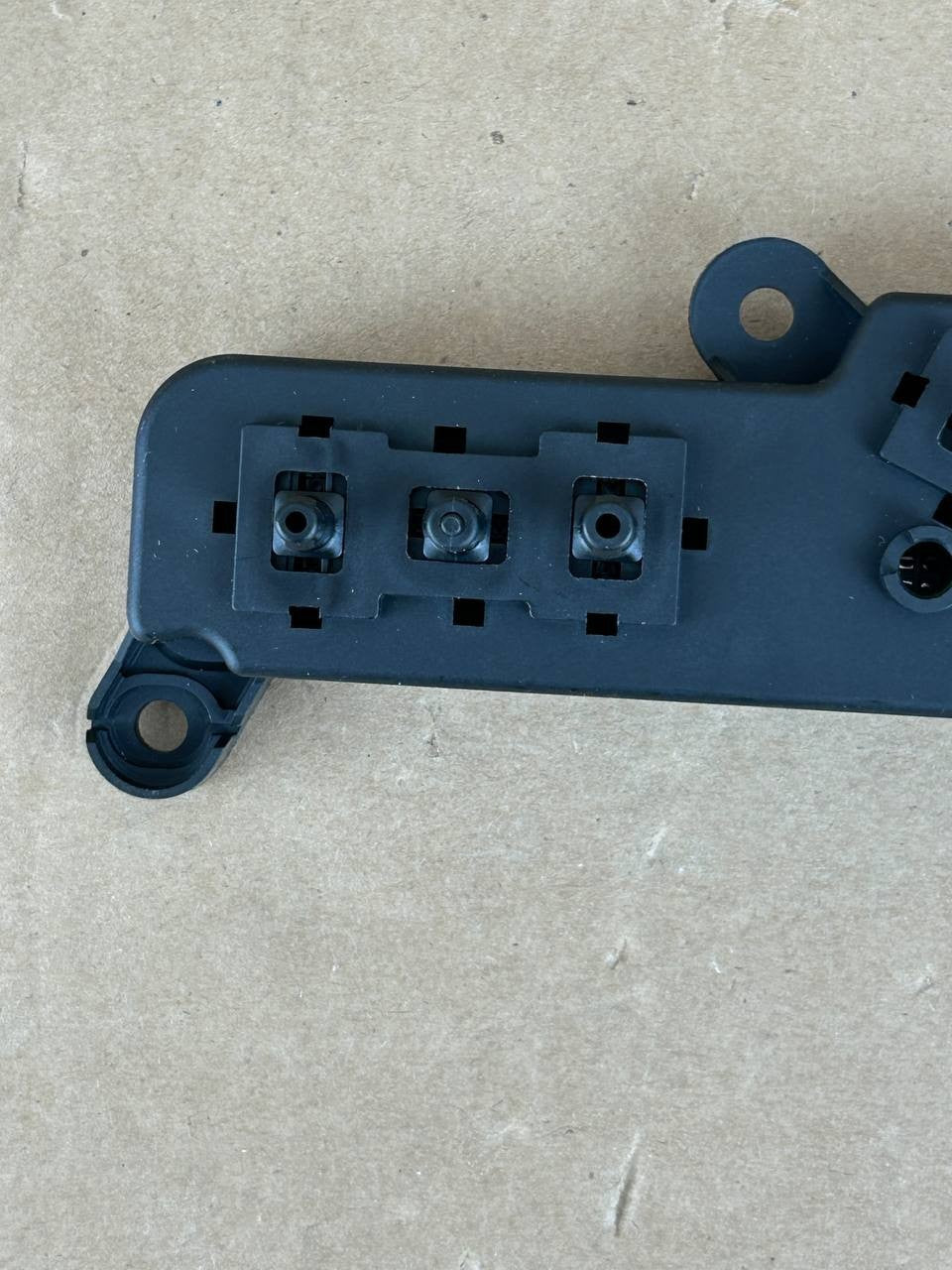 ✅ NEW! 2017-2020 Tesla Model 3 LH Seat Control Buttons 1098529