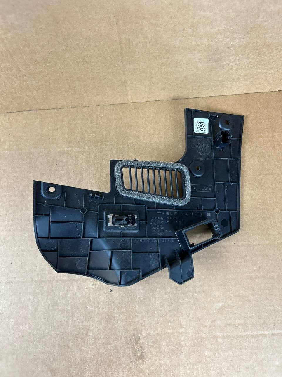 ✅17-23 Model 3 Lower Dashboard Left Under Dash Driver Knee Footwell 1095413-00-A