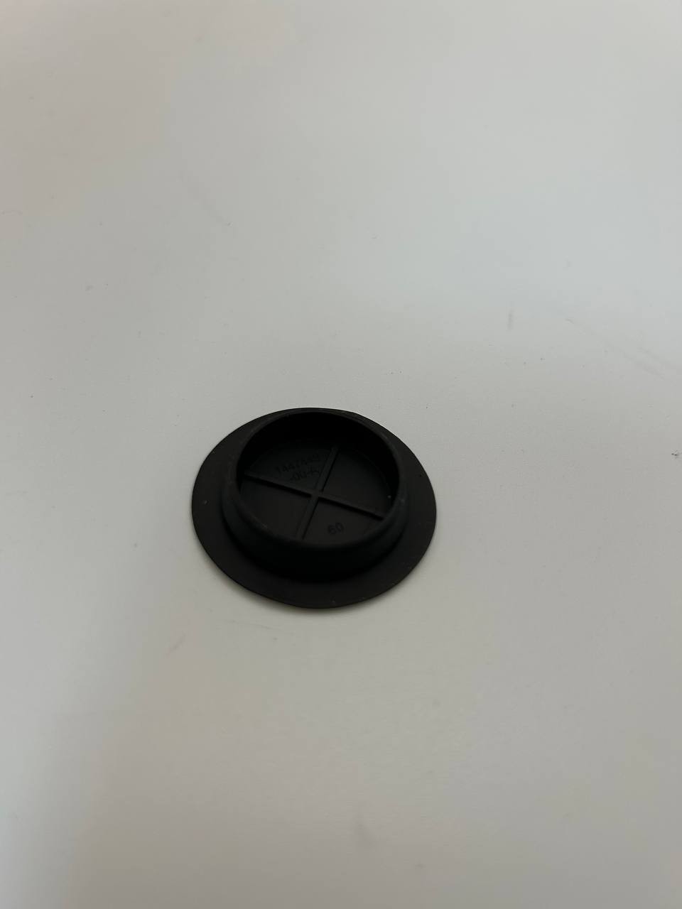 ✅ NEW! Tesla Model 3/Y/Cybertruck Flush Plug 25mm TPV Black 1447449-00-A