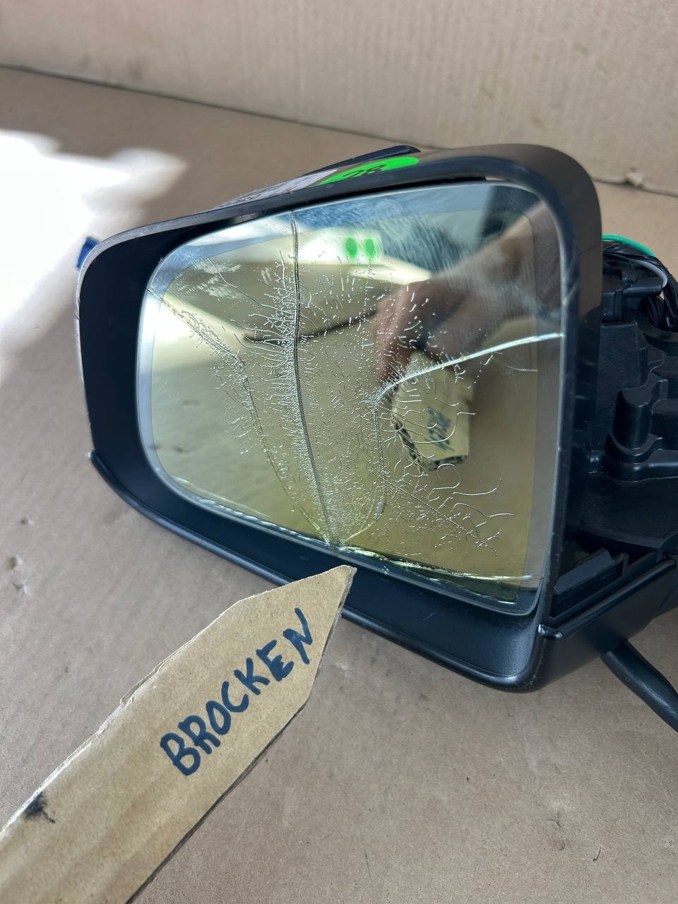 ✅ 20-23 Tesla Model Y Front Left Door Mirror Assembly 1594111-00-F /broken