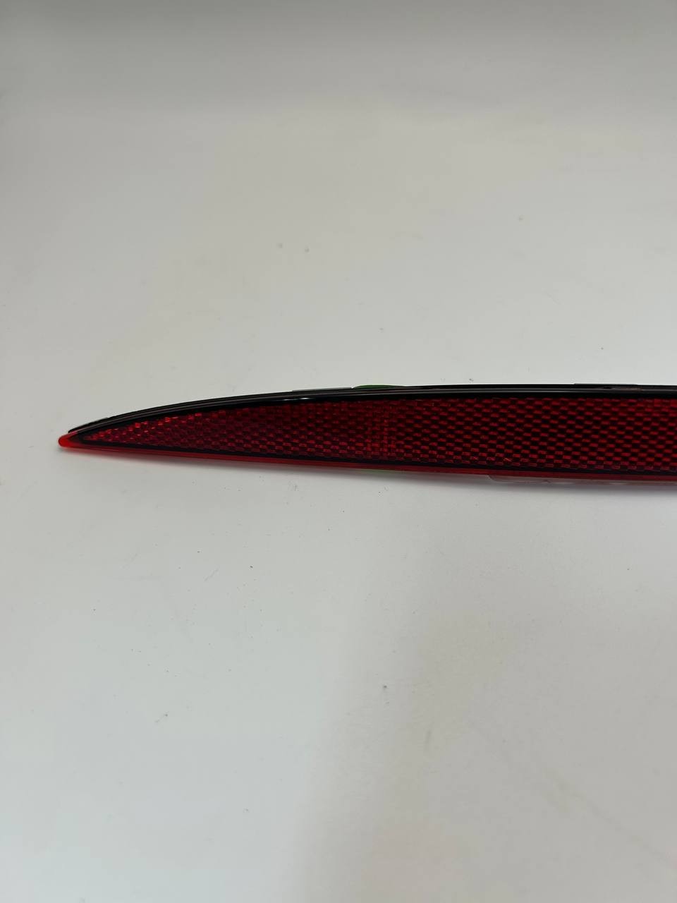 ✅ 20-24 Tesla Model Y Rear Reflector Left Driver Side 1800034-00