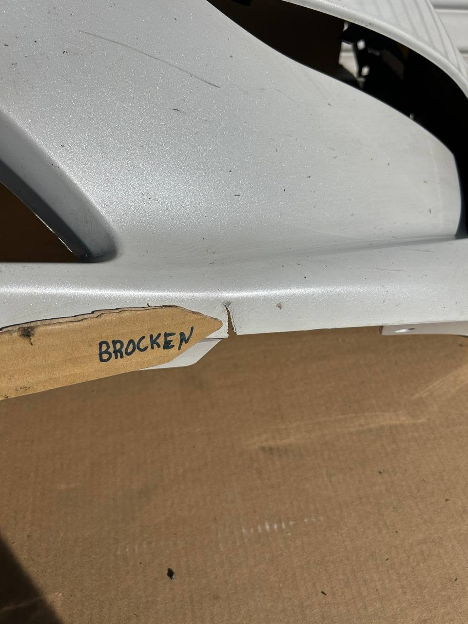 ✅ 2020-2023 Tesla Model Y Front Bumper Cover Oem White No Sensor /broken