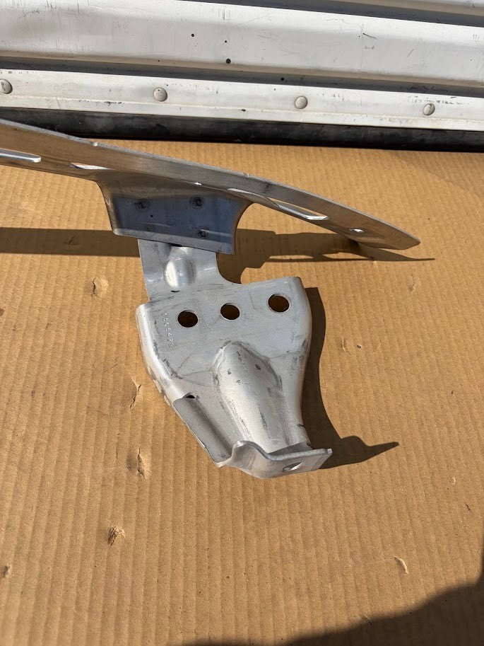 ✅ Tesla Model Y 2020 Front Bumper Reinforcement Lower 1505433