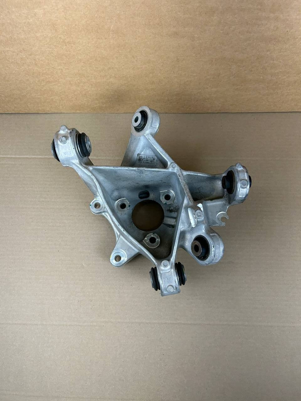 ✅2020 2021 2022 Tesla Model Y Rear Suspension Spindle Knuckle Right 1188416-00-F