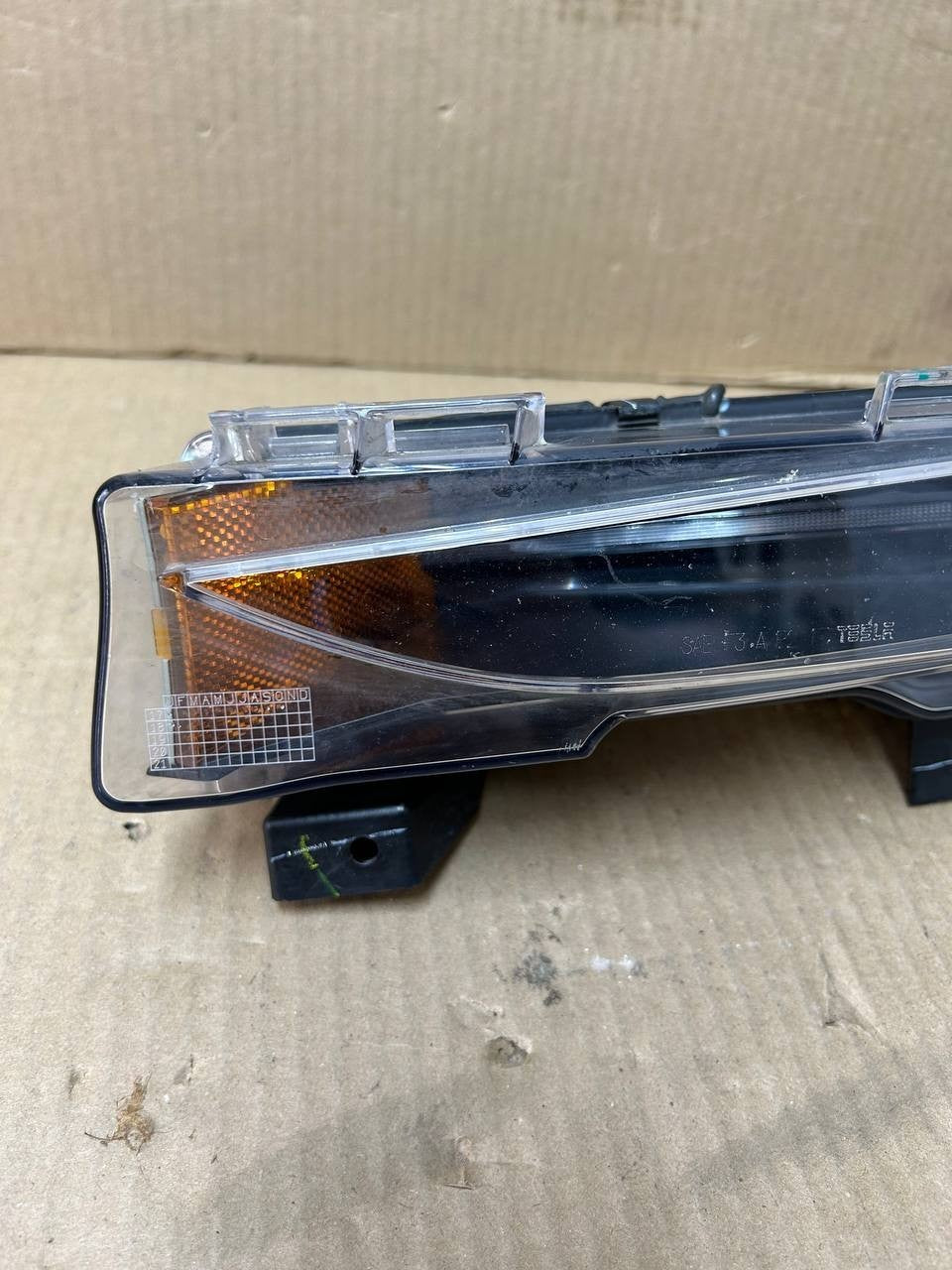 ✅ 17-23 Tesla Model 3 Front Left Fog Light Lamp LED 1077391-00-C /no tab