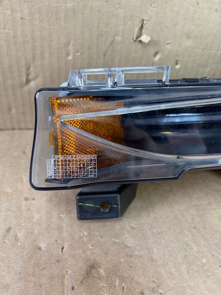 ✅2017-2023 Tesla Model 3 Model Y Left Fog Light 3 Pin OEM 1077391-00-F