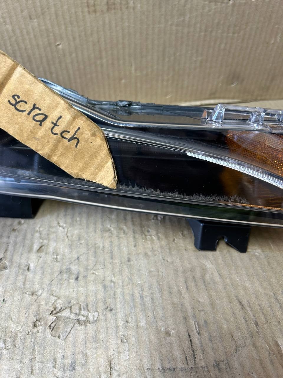 ✅ 21-23 Tesla Model S Front Right Side Fog Light 1563711-00-C w/scratches
