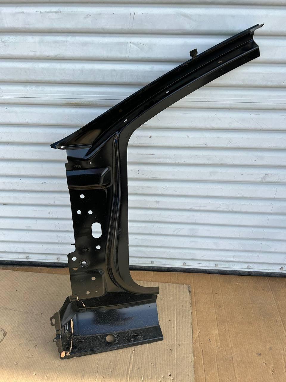✅ 2017-2022 Tesla Model 3 Right Side A-Pilar Outter Body Panel 1086241