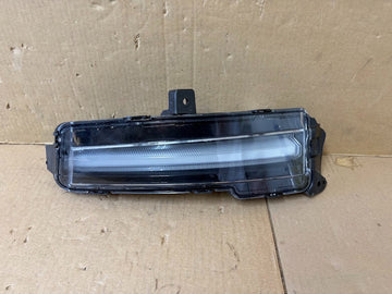 ✅25-26 Rivian R1T/R1S Front Left Turn Signal Fog Lamp PT00882632-D /cracked