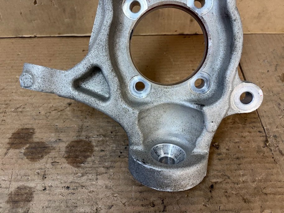 ✅ 22-24 Rivian R1T/R1S Front Right Spindle Knuckle PT00001860