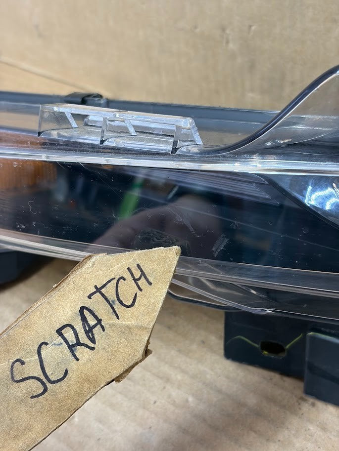 ✅17-23 Tesla Model 3/Y Front Left Side Fog Lamp 3 Pin 1077391-00-F /scratched