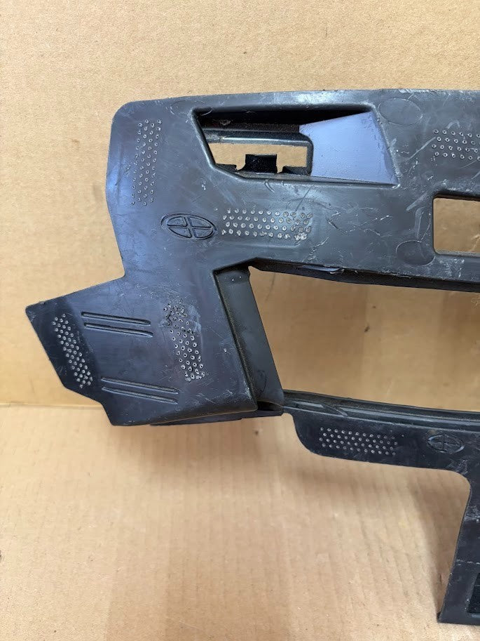 ✅ 2025+ Tesla Model Y Front Right Bumper Bracket Genuine 1944458-00-D