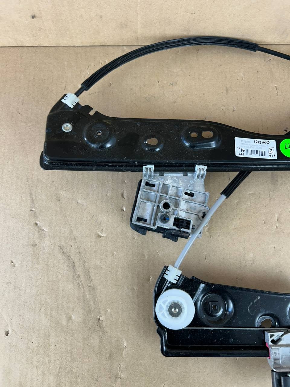 ✅ 2022-2023 Tesla Model Y Front Left Door Window Regulator 1526800-00-F