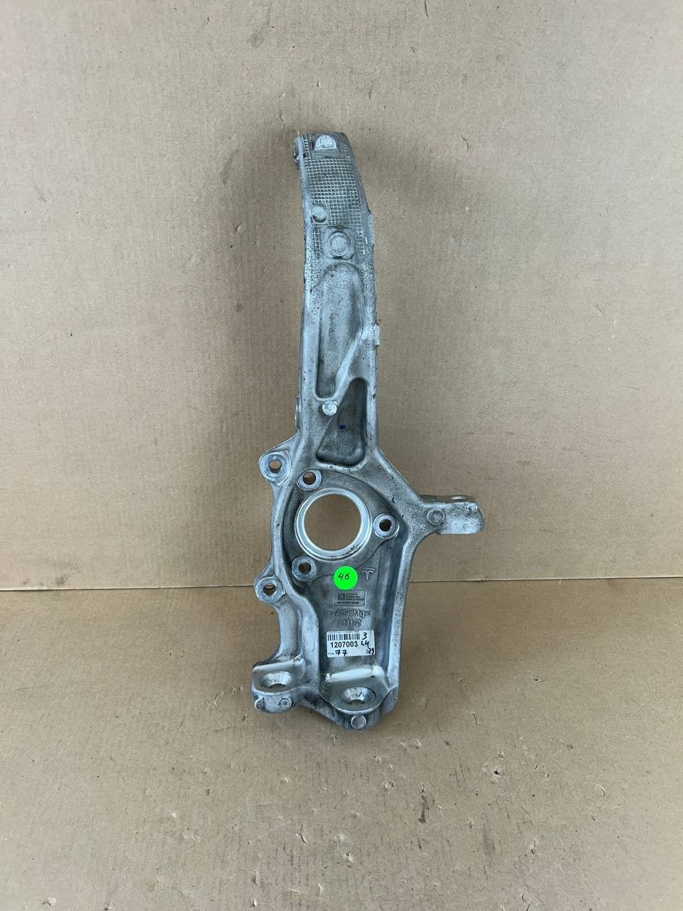 ✅ 17-23 Tesla Model 3 Front Left Spindle Knuckle 1044311-00-E